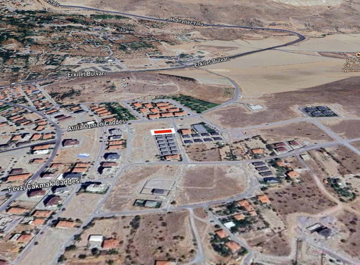 Erkilet General Emir Mah. de Satılık 659 m2 Villa Parseli