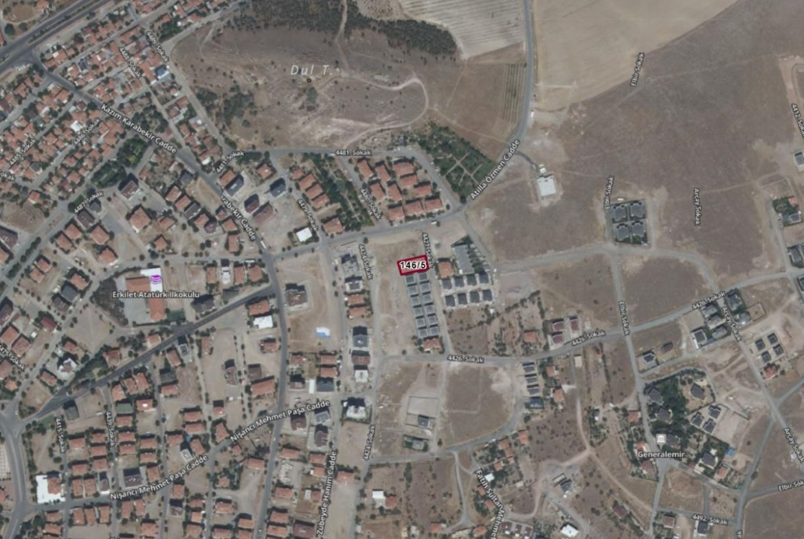 Erkilet General Emir Mah. de Satılık 659 m2 Villa Parseli