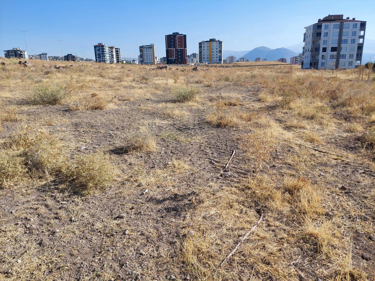Mimarsinan Bahçelievler Mahallesinde 933 m2 Satılık Konut Parseli