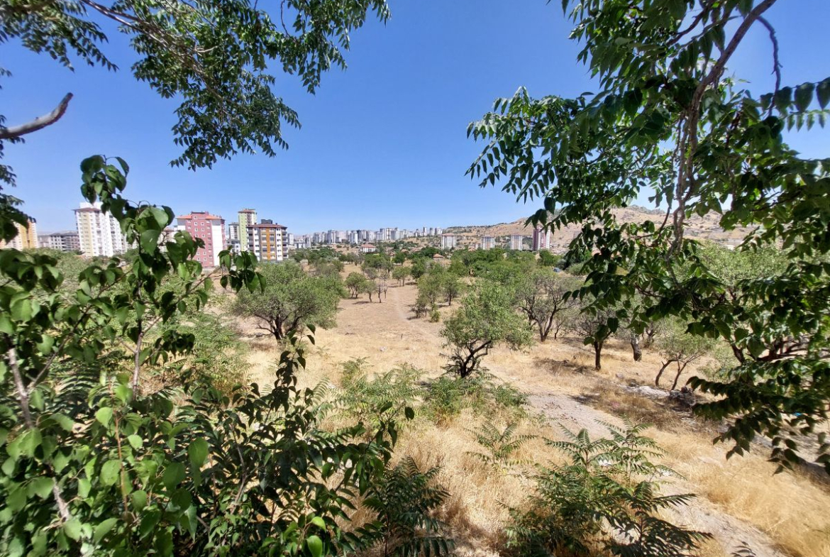Sakarya Mah.’de Satılık 4.355 m² Villa ve Konut Parseli