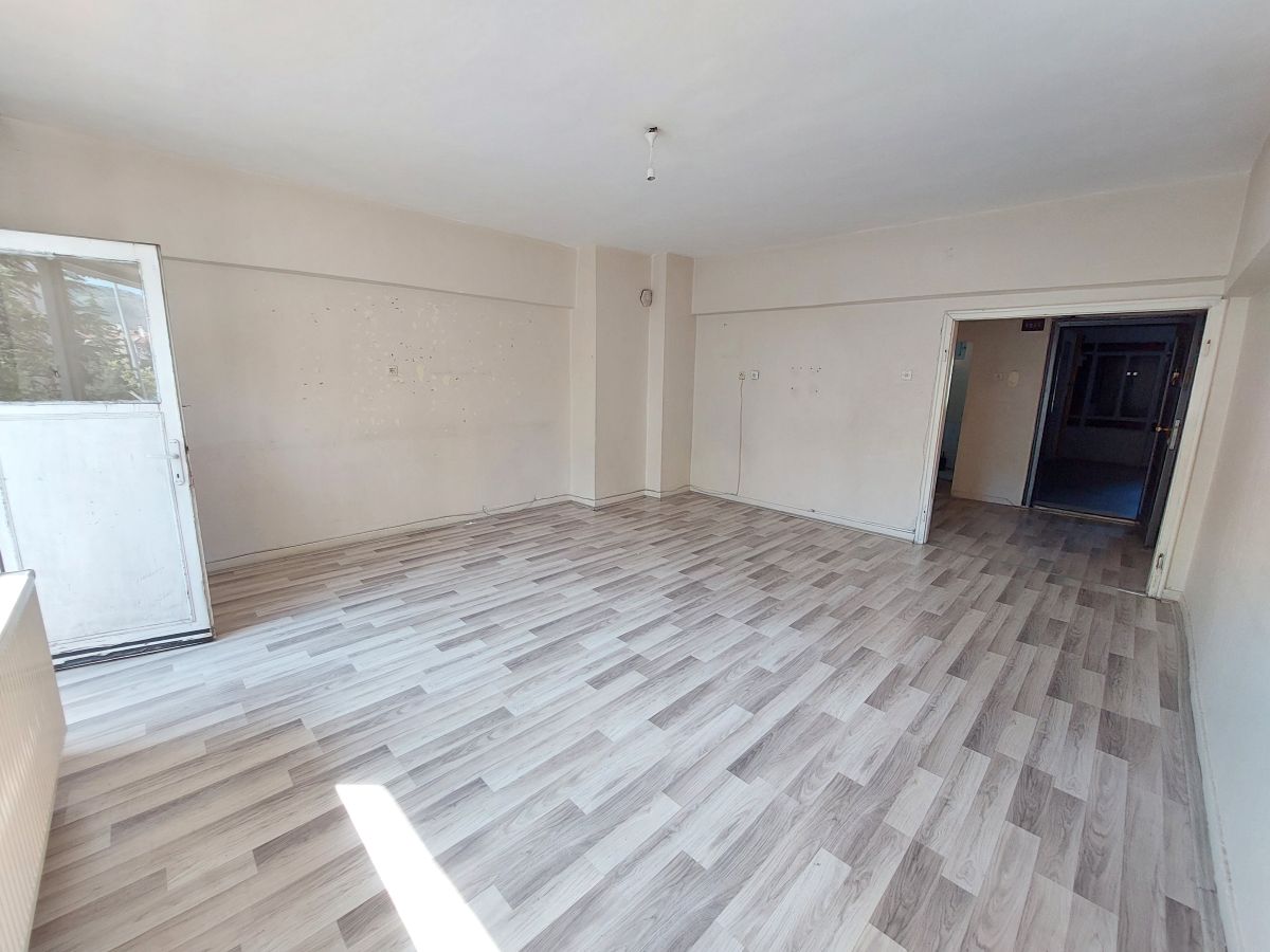 Selimiye Mah. Uğur Apt. 3. Kat No 14 (20) Belsin Selimiye Mah. de 100 lük 3+1 KOMBİLİ Kiralık Daire