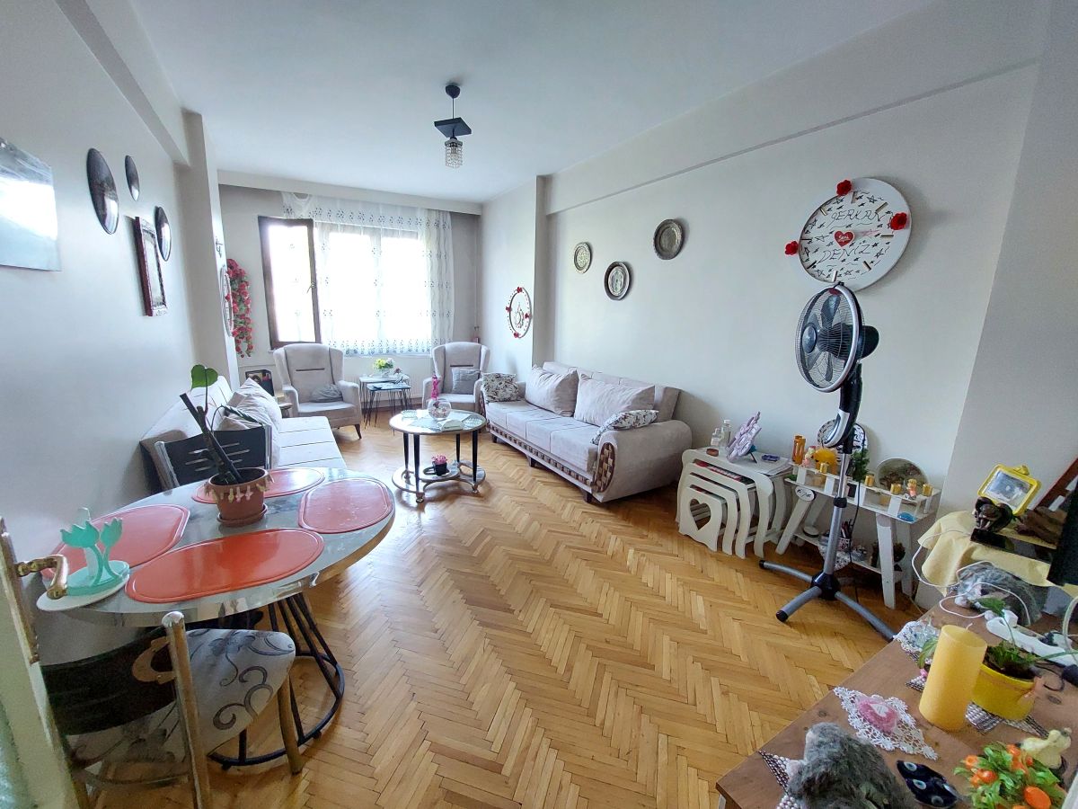Bozantı Cad. Yaprak Apt. 3. Kat No 10 (25) Fevzi Çakmak Mah. Bozantı Cad.’de 3+1 Satılık Daire