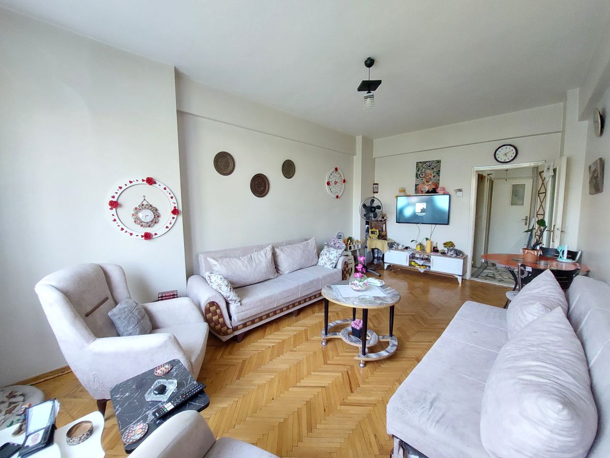Bozantı Cad. Yaprak Apt. 3. Kat No 10 (26) Fevzi Çakmak Mah. Bozantı Cad.’de 3+1 Satılık Daire