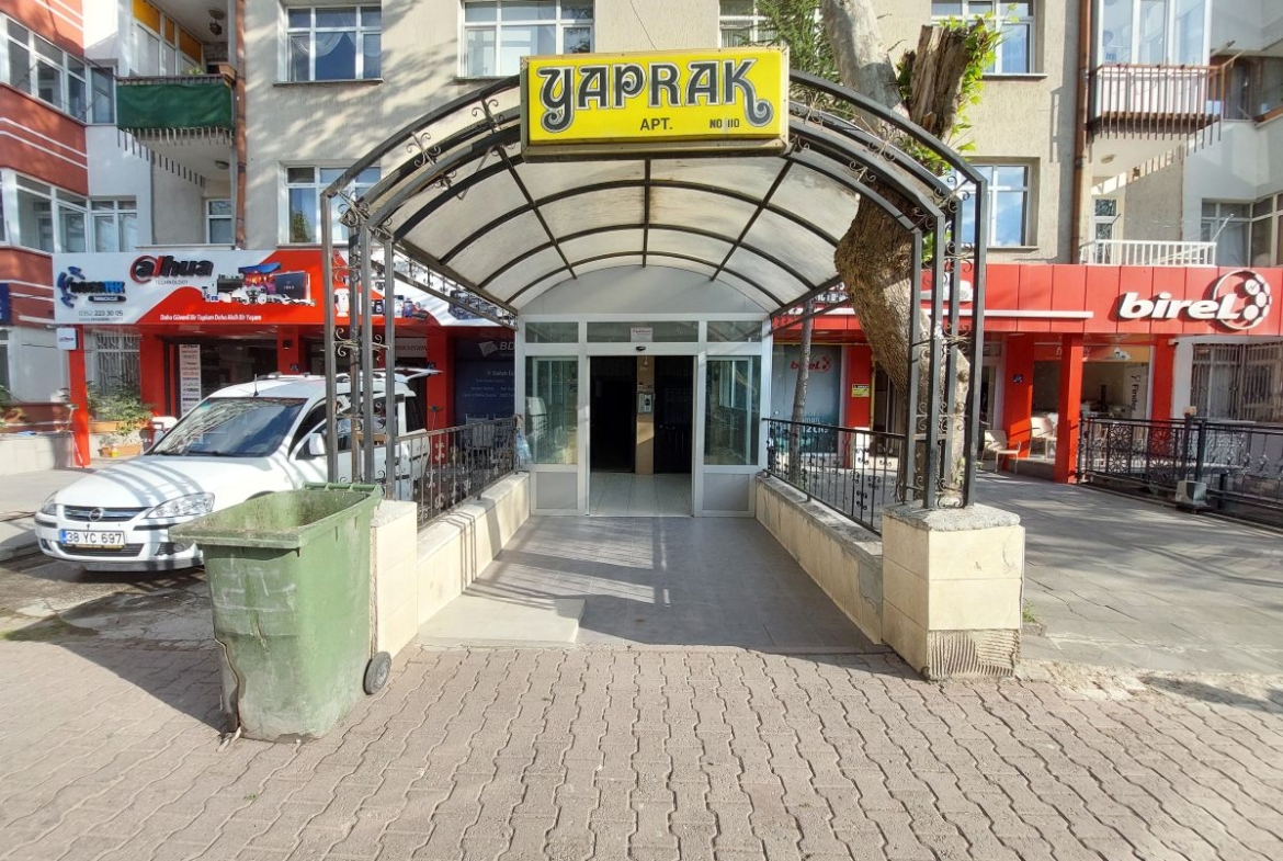 Fevzi Çakmak Mah. Bozantı Cad.’de 3+1 Satılık Daire